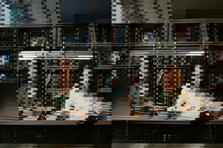 Bibliotecas públicas apuestan por noches temáticas de juegos de mesa y literatura